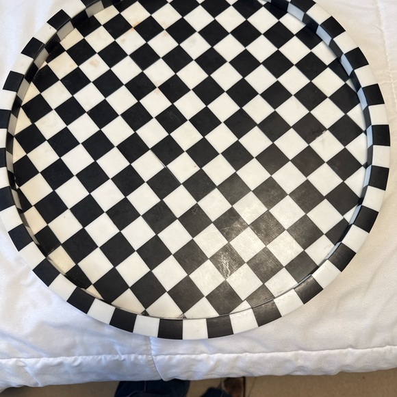 Black and White checkboard  Decorative round  Tray. Farm style. 1 tile missing. - Picture 2 of 7